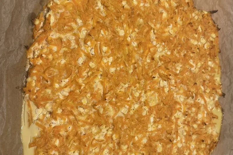 Proteinreicher Karotten-Käse-Fladen