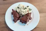 Tofu mit Schwarzwald-Glaze und Lauch-Kartoffelstampf